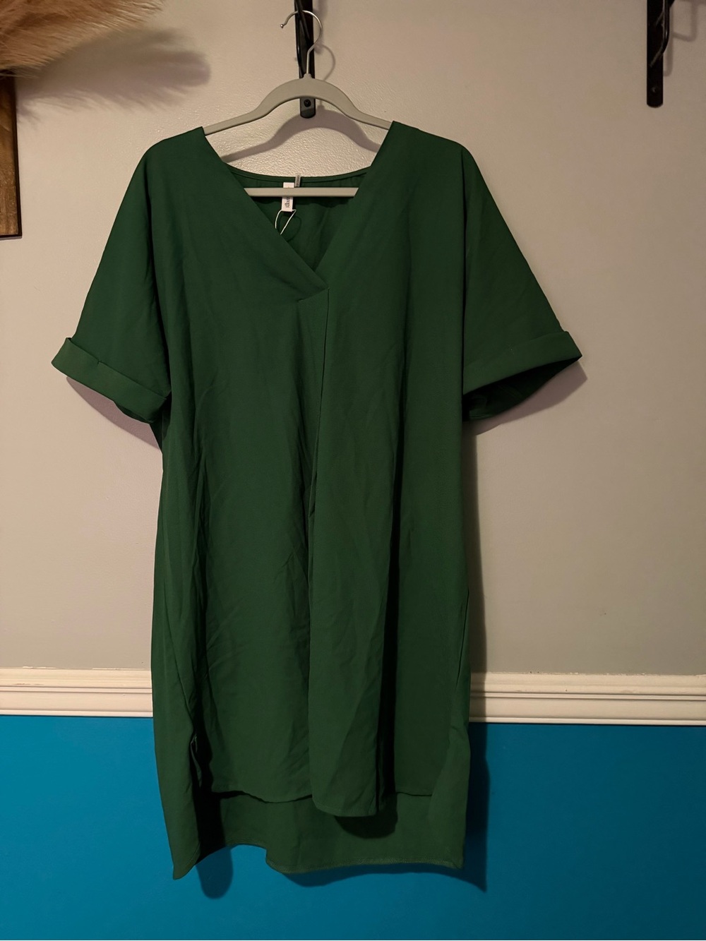 glam Emerald Green V-Neck Shift Dress